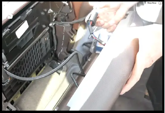 BOOST-AUTO-PARTS-2014-2019-GM-Wireless-Phone-Charger-16