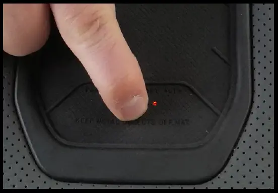 BOOST-AUTO-PARTS-2014-2019-GM-Wireless-Phone-Charger-24