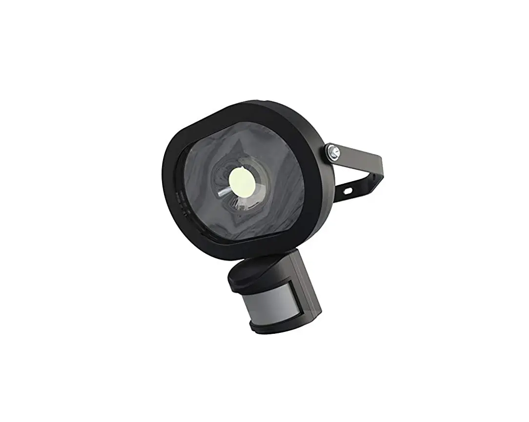 Everspring Evreeh403 Z-wave Floodlight With Motion Detector User Manual Everspring Evreeh403 Z-wave Floodlight With Motion Detector User Manual