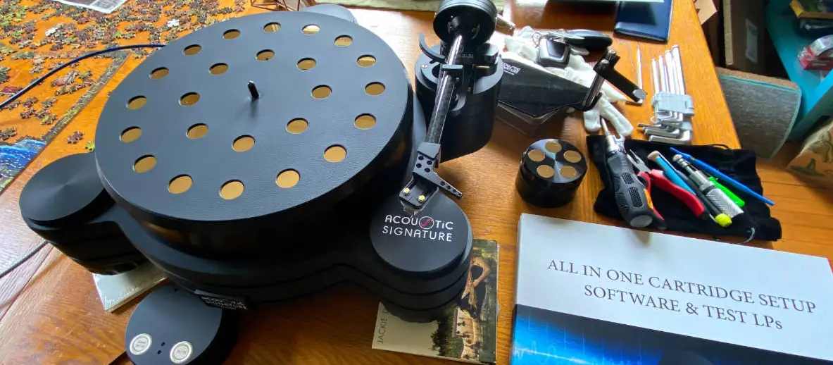 Acoustic Signature Hurricane Neo Turntable Instruction Manual