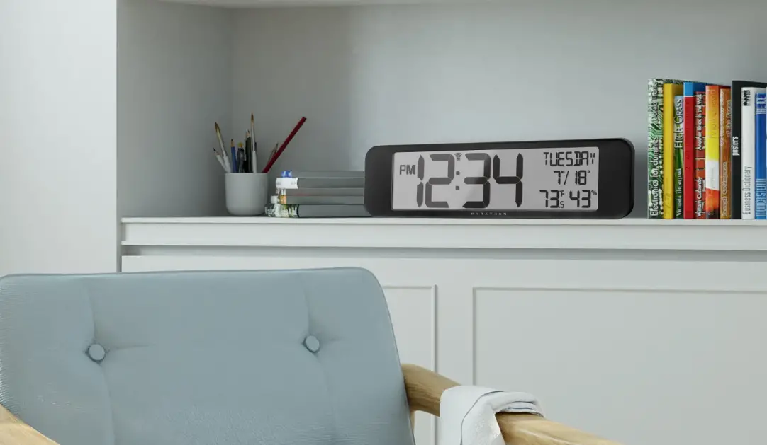 Marathon Ultrawide Atomic Wall Clock User Manual Marathon Ultrawide Atomic Wall Clock User Manual