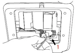 Qolsys-IQ-anel-4 -Stand-2