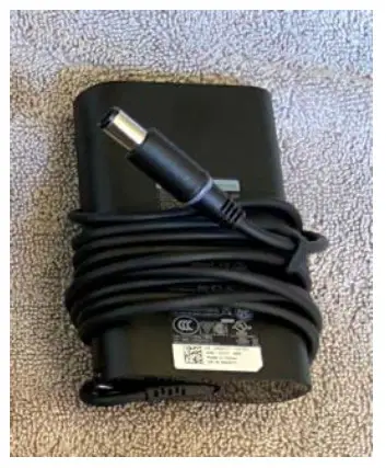 DELL Latitude 7400 Core i5 Laptop - adapter