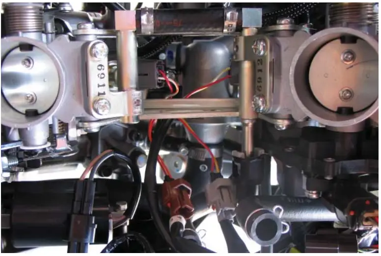 INSTALLING THE POWER COMMANDER 6