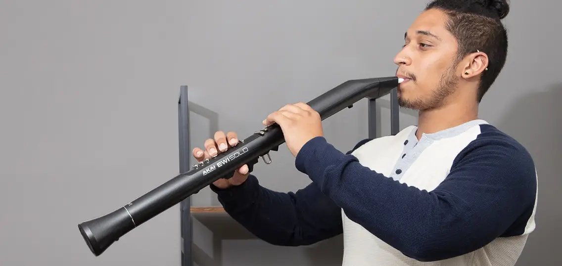 Akai Ewi Solo Instrument With Built-in Speaker User Guide