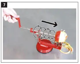 Menuett-016855-Apple-Peeler-07