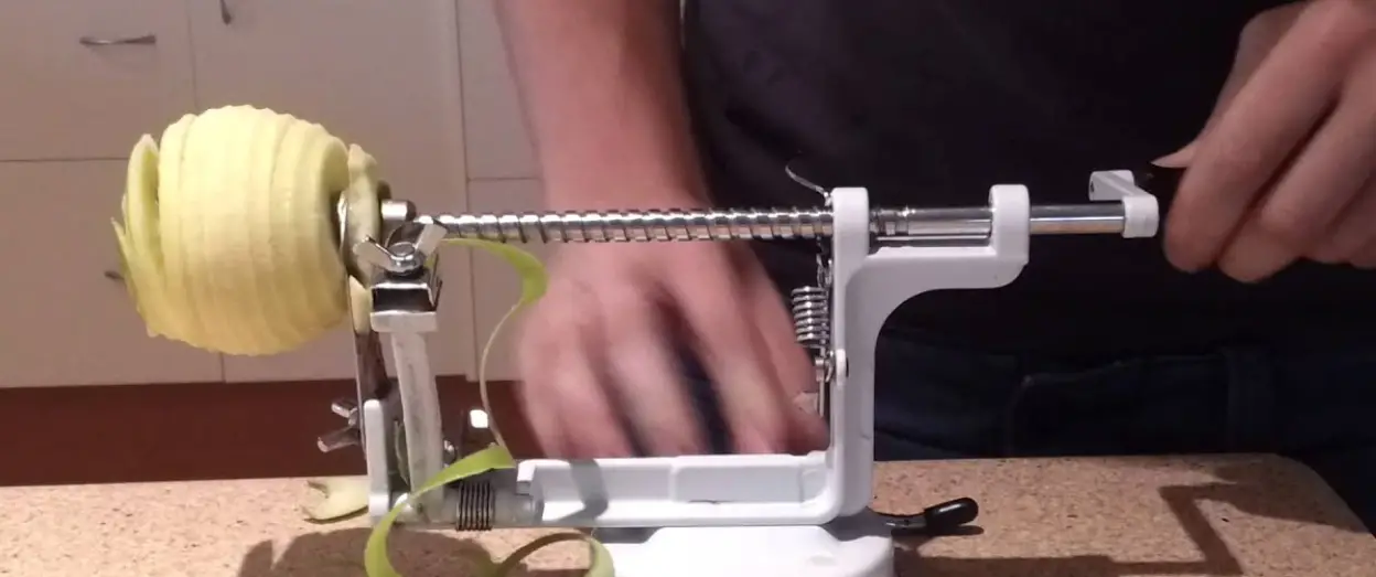 Menuett 016855 Apple Peeler Instruction Manual