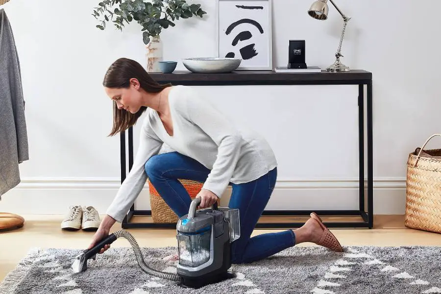 Vax Clsw-sgks Spotless Go Powerful Cordless Spot Washer User Guide Vax Clsw-sgks Spotless Go Powerful Cordless Spot Washer User Guide