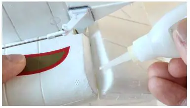 9898000043-0 Hellcat Little Nugget H-Kings 990mm Span Plug and Fly Sports-Scale F6F Hot Rod Instruction Manual - Apply a drop of foam safe CA