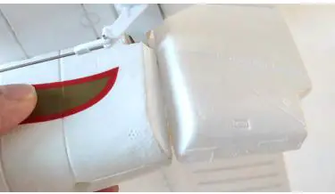 9898000043-0 Hellcat Little Nugget H-Kings 990mm Span Plug and Fly Sports-Scale F6F Hot Rod Instruction Manual - Connect the elevator pushrod