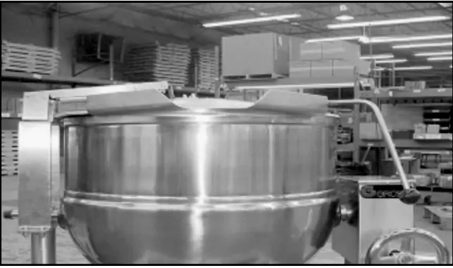 unified-brands-DH-400L-D-and-DL-Tilting-Kettle-10