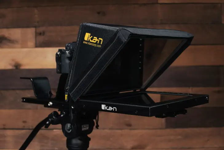 Ikan Pt4200 Professional 12” Beam Splitter Teleprompter User Guide Ikan Pt4200 Professional 12” Beam Splitter Teleprompter User Guide