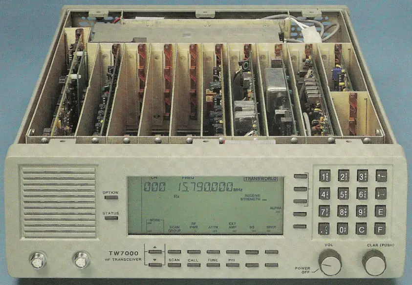DATRON TW7000 Professional HF Transceiver - FIGURE 1
