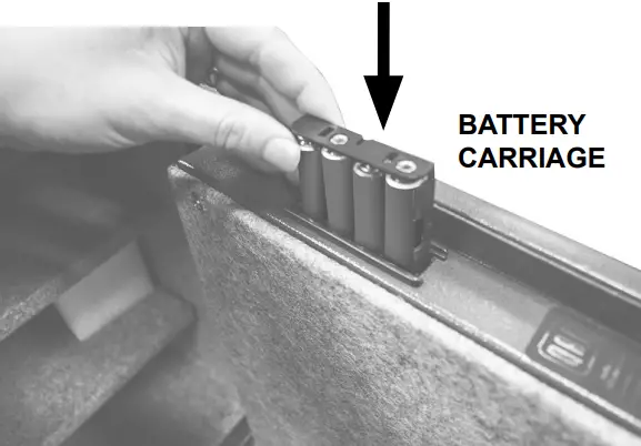 STACK ON PFS 012 BG E Personal Fireproof Safes with Electronic Lock - BATTERY INSTALLATION AND REPLACEMENT 3