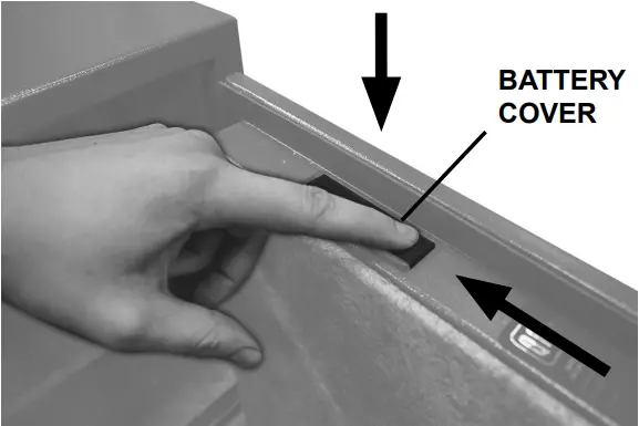 STACK ON PFS 012 BG E Personal Fireproof Safes with Electronic Lock - BATTERY INSTALLATION AND REPLACEMENT 4