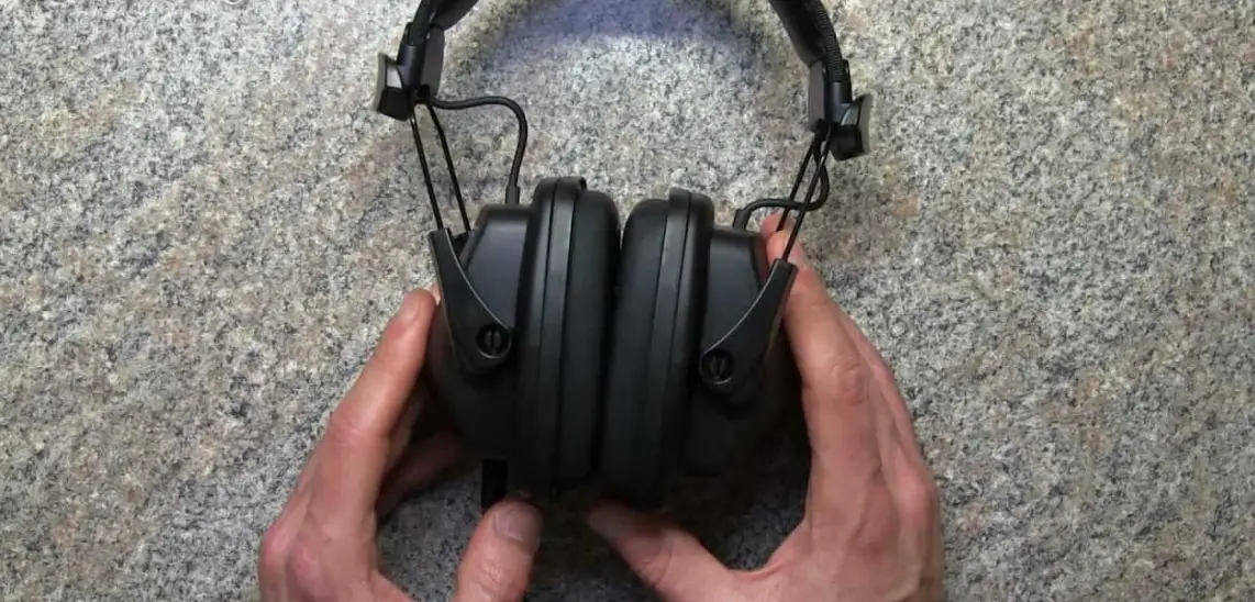 Howard Leight Sync Radio Digital Am/fm Radio Ear Instruction Manual