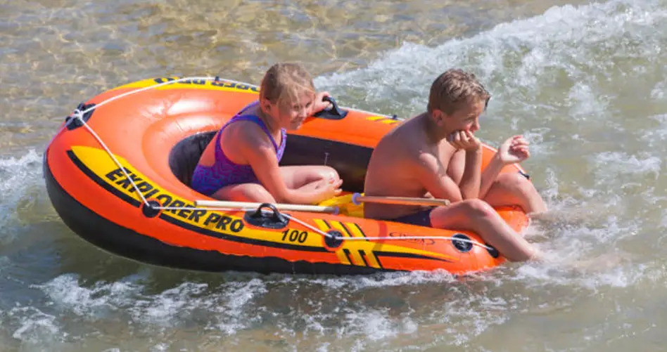 Intex Explorer Pro 100 Inflatable Boat Owner's Manual Intex Explorer Pro 100 Inflatable Boat Owner's Manual