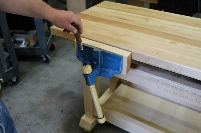 INSERT AND SECURE VISE HANDLE