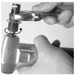 MEEC TOOLS 017081 Nibbler Instruction Manual - Unscrew the pad with a spanner