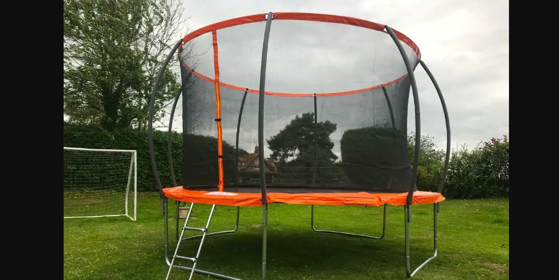 Bormann Bsp1088 Trampoline With Ladder & Safety Net User Manual Bormann Bsp1088 Trampoline With Ladder & Safety Net User Manual