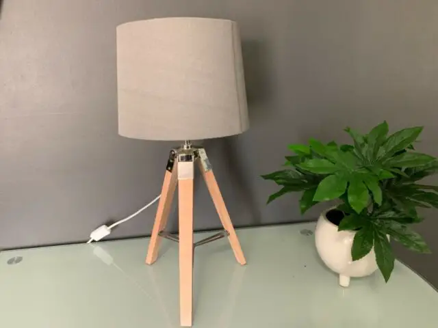 Kmart Slr-20877 Dion Glass Table Lamp Instruction Manual Kmart Slr-20877 Dion Glass Table Lamp Instruction Manual