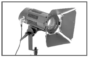 walimex pro FLB-100 Bi Fresnel LED Brightlight FIG7