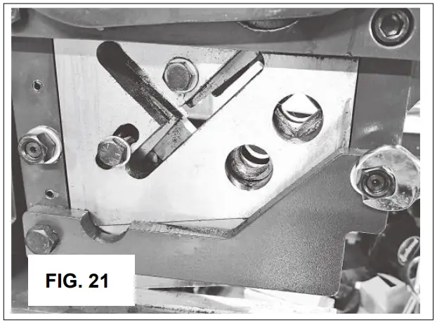 MAIN SHEAR BLADES REMOVAL