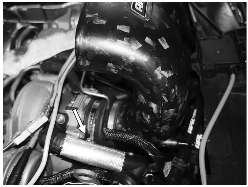 APR CI100056 EA825 40T SUV Intake - fig 26