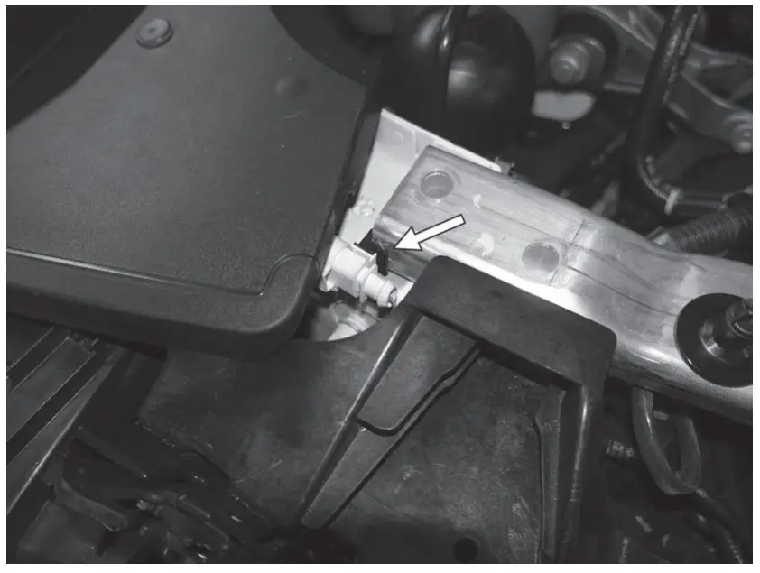 APR CI100056 EA825 40T SUV Intake - fig 29