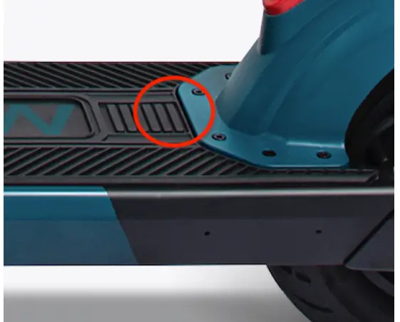 SOFLOW 300 430 02 SO4 Pro Electric Scooter - screws located