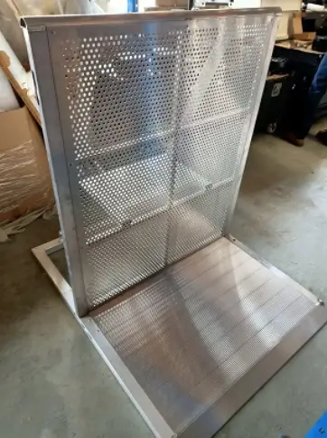 EVENT LIGHTING CB1G Crowd Barrier with Gate - Fig