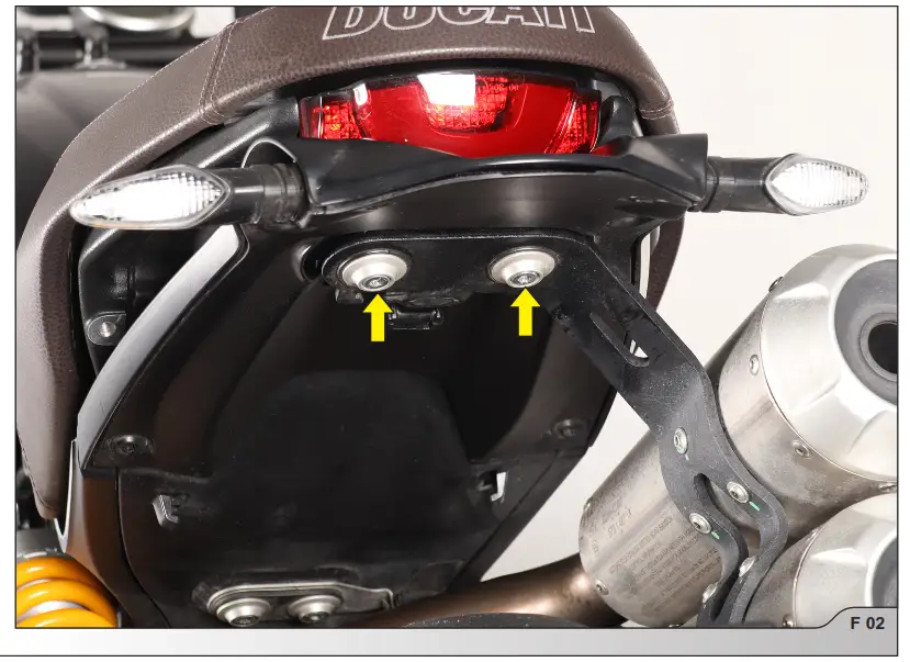 AKRAPOVIC Slip On Line Carbon Fiber Muffler - STOCK1