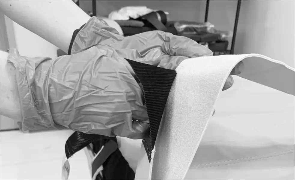 HOVERTECH T-Burg - Attaching to Operating Room Table 14