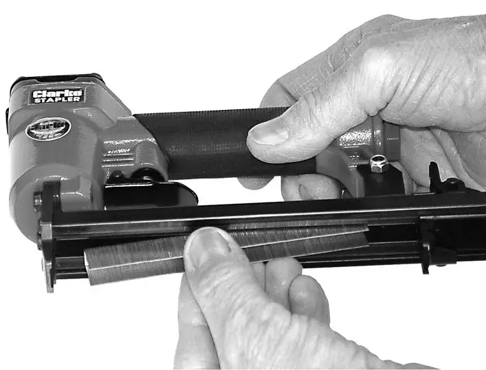 Clarke-CSG1C-Air-Stapler-Gun-fig4