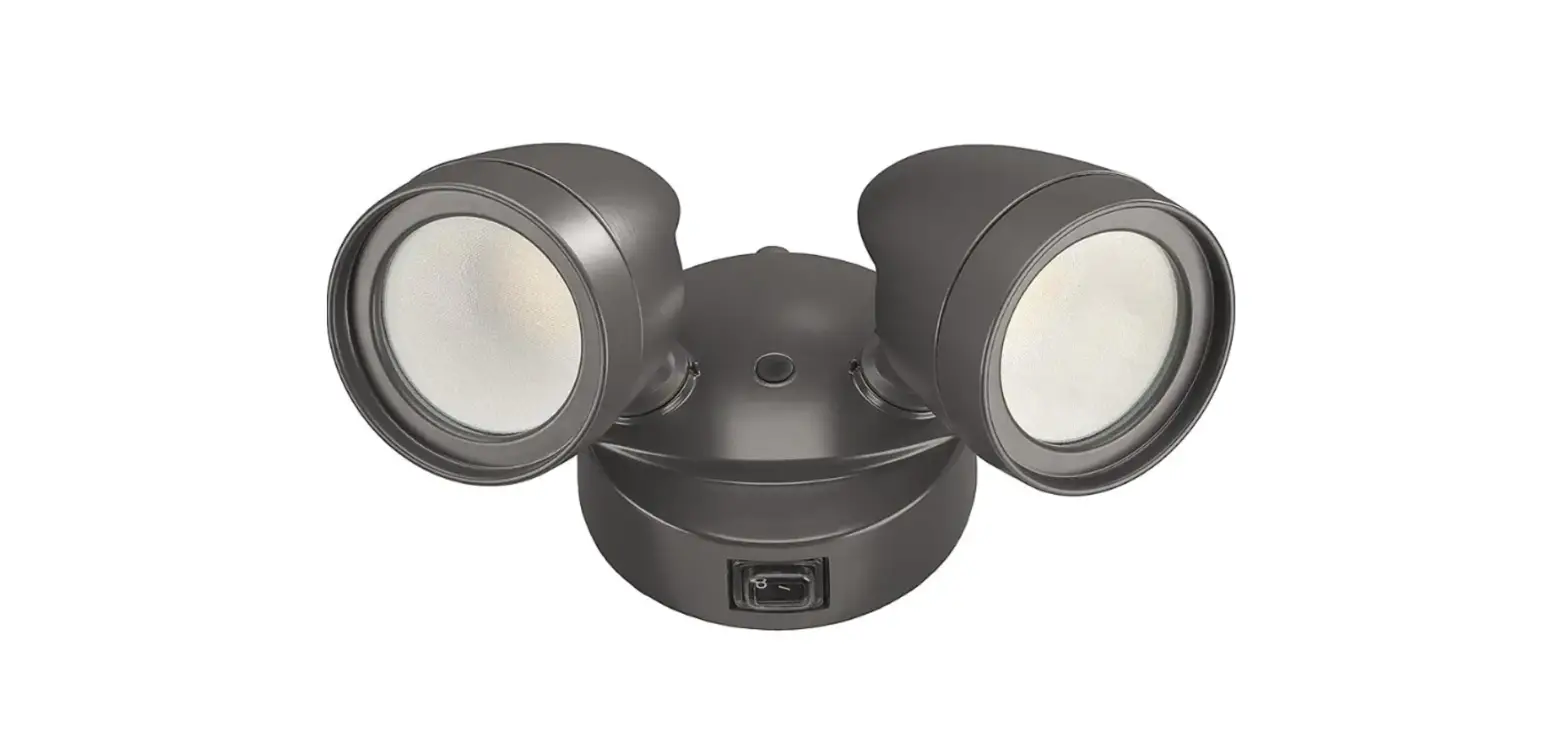 Commercial Electric 51405191 2 Head Lumen Boost Dusk To Dawn Security Light User Guide