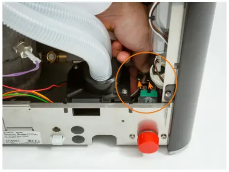 westomatic Primo Compact Water Reservoir - FIGURE 8