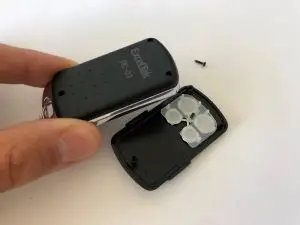 FIG 6 HOW TO REPLACE THE BATTERY