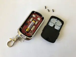 FIG 7 HOW TO REPLACE THE BATTERY