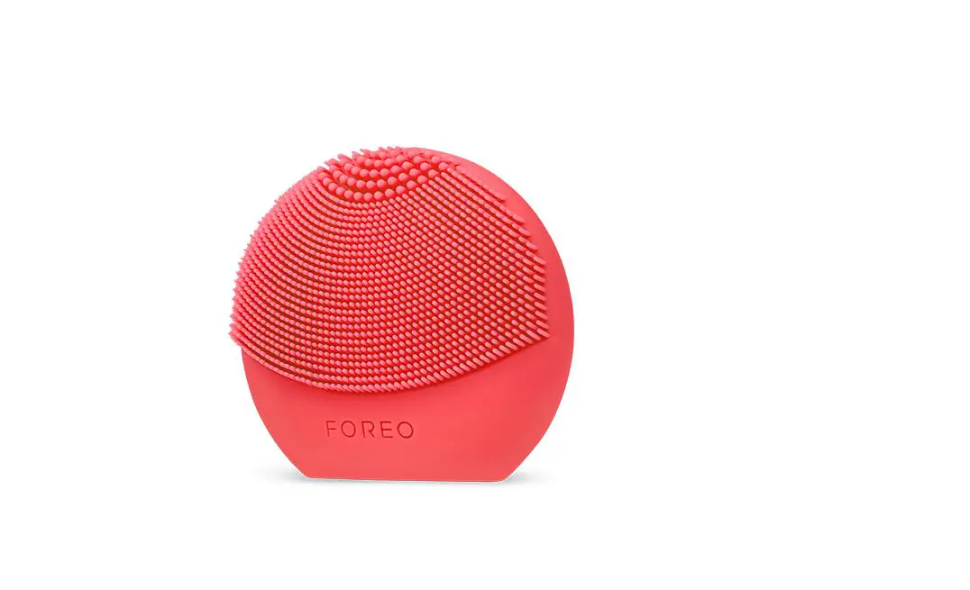 Foreo Luna Play Plus 2 Facial Cleansing Massager User Manual Foreo Luna Play Plus 2 Facial Cleansing Massager User Manual