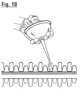 RYOBI-P26010BTLVNM-18V 18 Inch Cordless Battery-Pole-Hedge-Trimmer-FIG-10