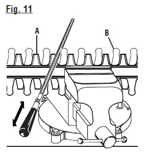 RYOBI-P26010BTLVNM-18V 18 Inch Cordless Battery-Pole-Hedge-Trimmer-FIG-11