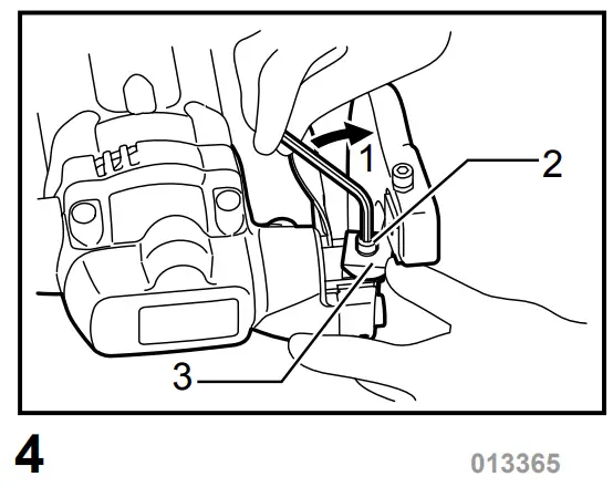 Install the upper blade