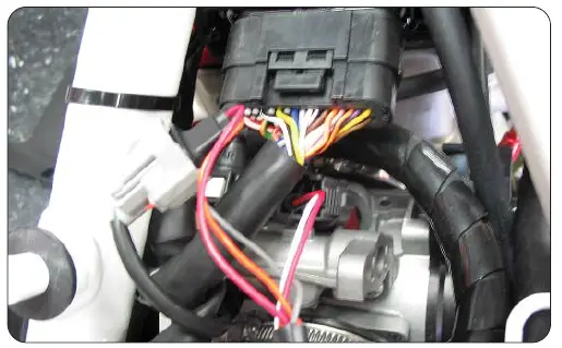 DYNOJET-PC6-23001-Power-Commander-6-FIG-6