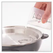 DASH D DEC012 Deluxe Egg Cooker - Boiling eggs 2