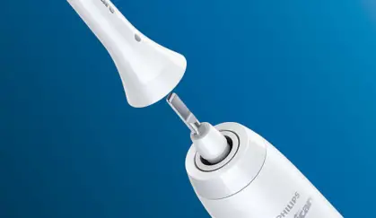 PHILIPS HX8071 17 TongueCare plus, TongueCare plus Spray Kit - Easy to click on