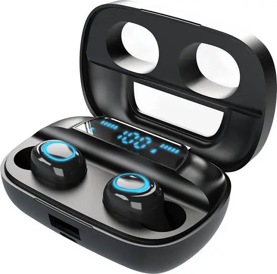 earhackz S1 Earbuds - Charging 1