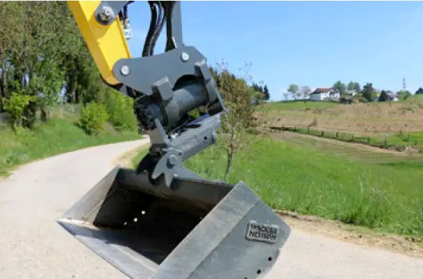 WACKER NEUSON 73709 Compact and Wheeled 37