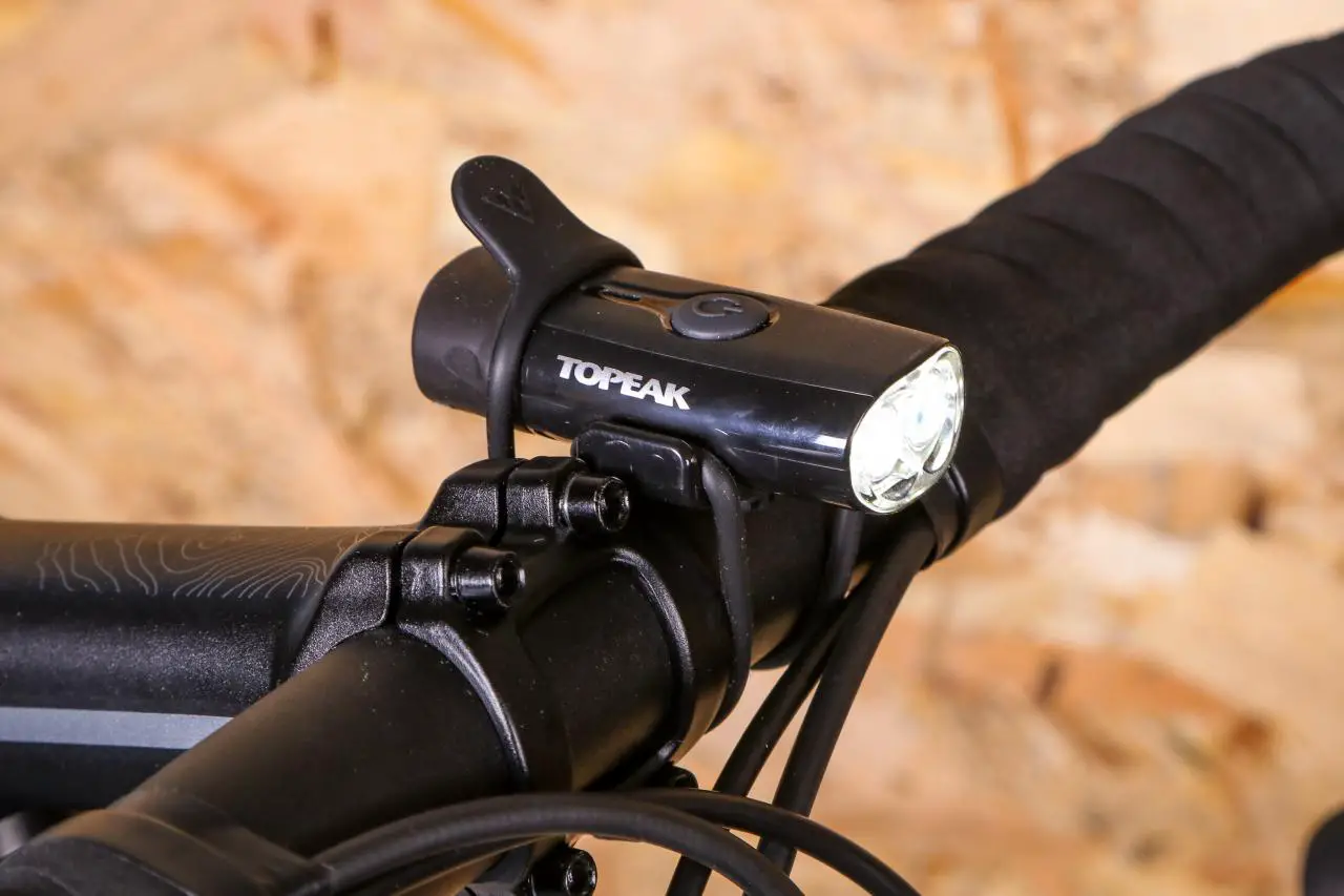 Topeak Tms096b Headlux100 Usb Lumens User Guide Topeak Tms096b Headlux100 Usb Lumens User Guide
