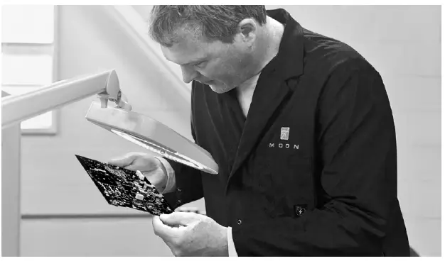 SIMADIO MOON 860A v2 Dual-Mono Power Amplifier FIG 1