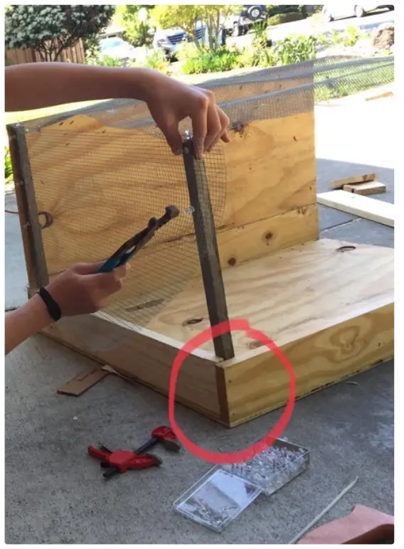 instructables Make Shift Chick Brooder - Fig 2